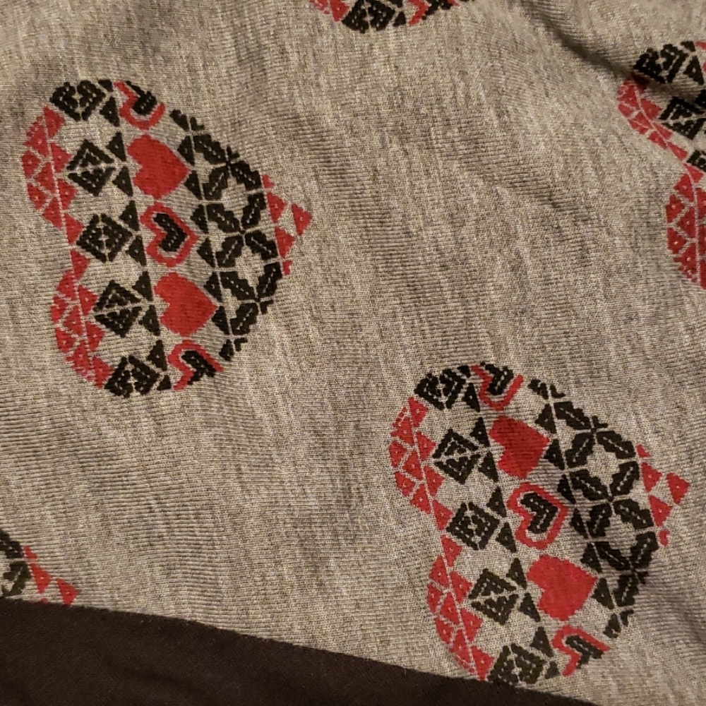 Fair Isle Heart Print Raglan Tee - Picture 4 of 4